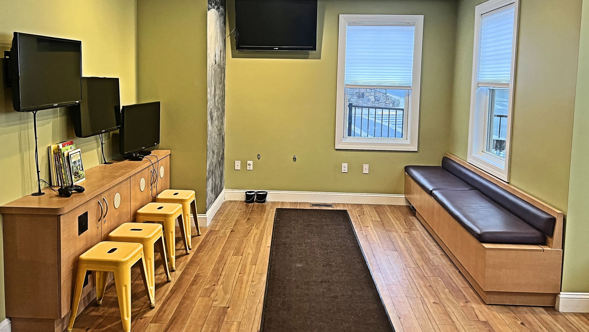 Bright, welcoming pediatric dental office in Worcester, MA