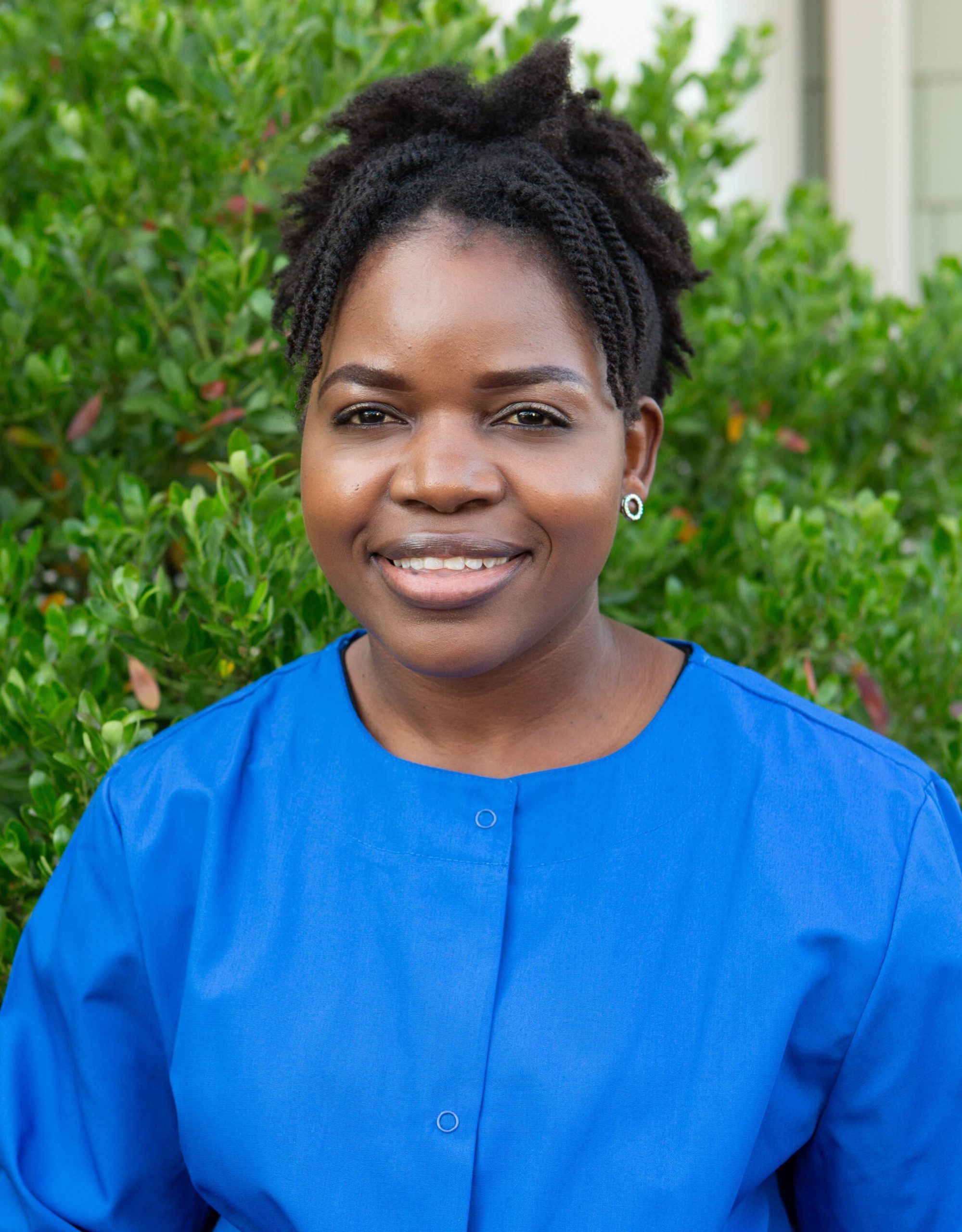 Shami, Dental Assistant