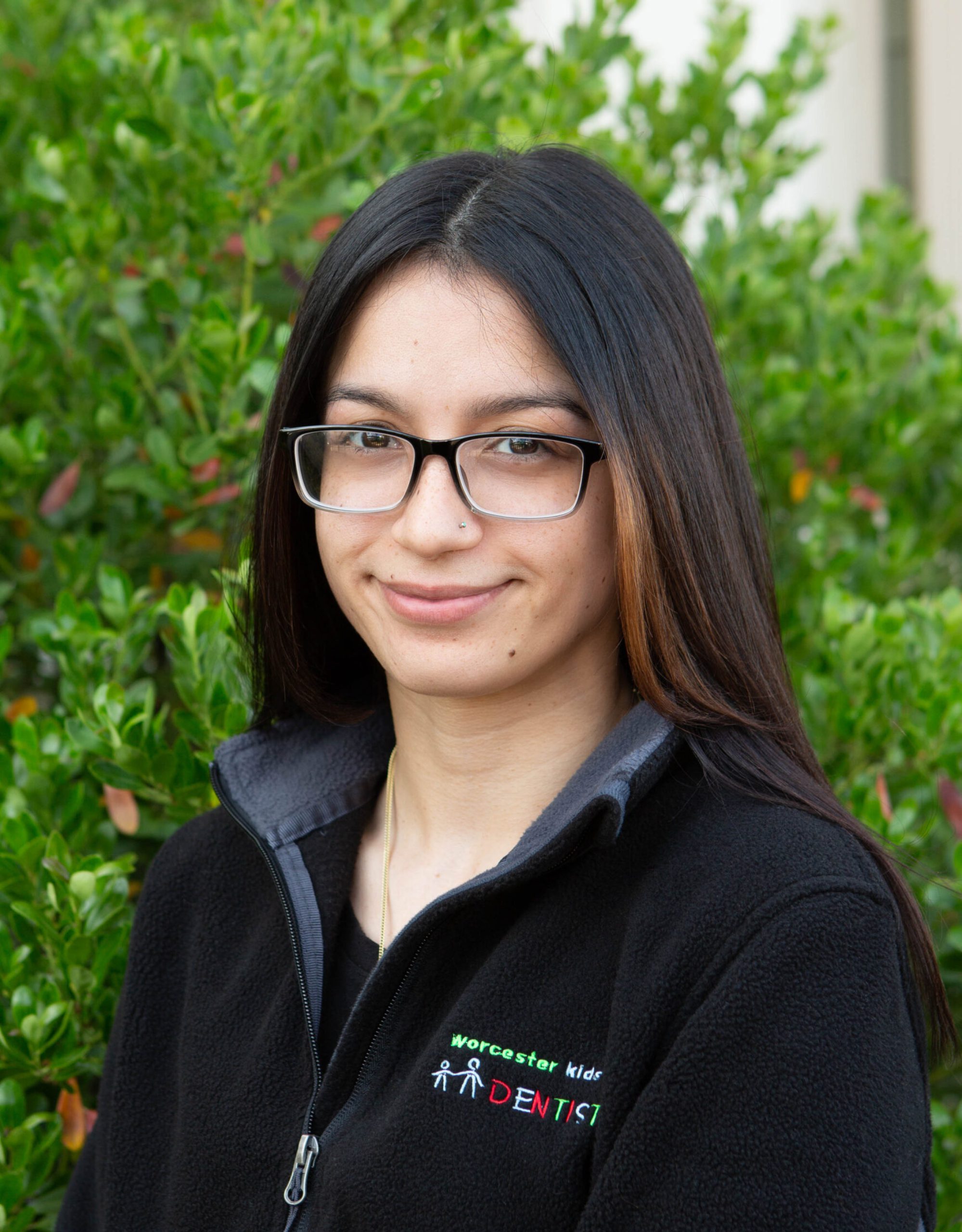 Ari, Dental Assistant